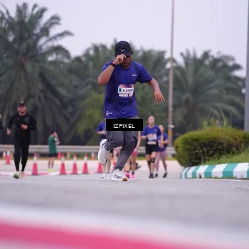 Runner Photo 7496049