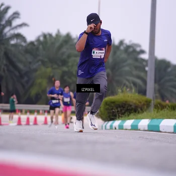 Runner Photo 7496054