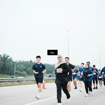 Runner Photo 7496059
