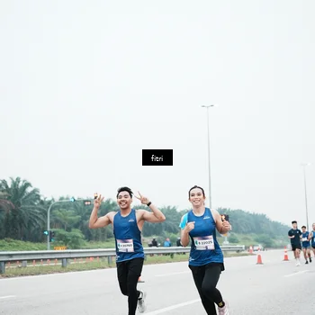 Runner Photo 7496064