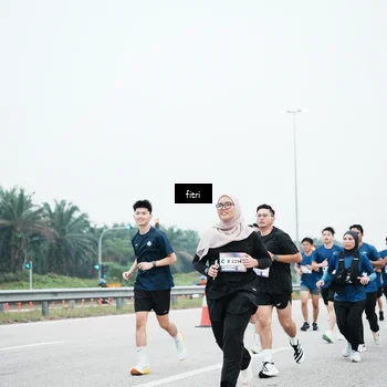 Runner Photo 7496066