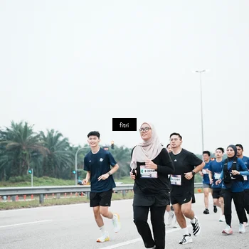 Runner Photo 7496069