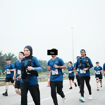 Runner Photo 7496070