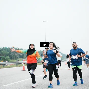 Runner Photo 7496074