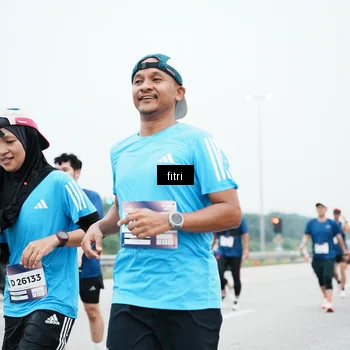 Runner Photo 7496104