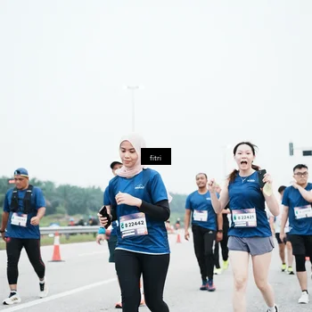 Runner Photo 7496105