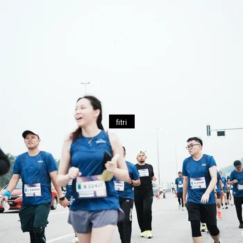 Runner Photo 7496107