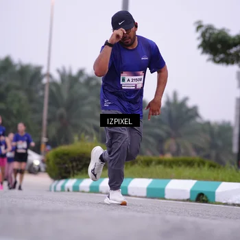 Runner Photo 7496108