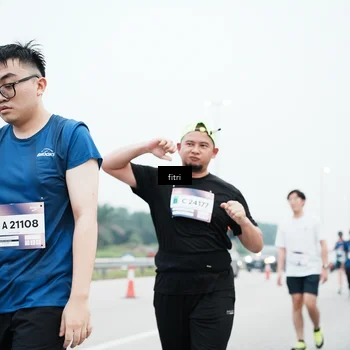 Runner Photo 7496112