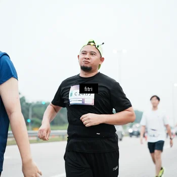 Runner Photo 7496114