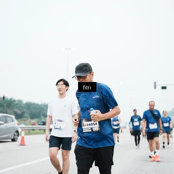 Runner Photo 7496115