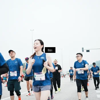 Runner Photo 7496119