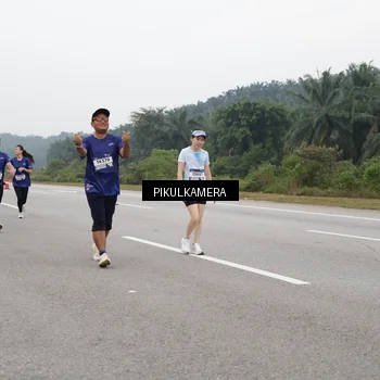 Runner Photo 7496124