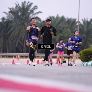 Runner Photo 7496154