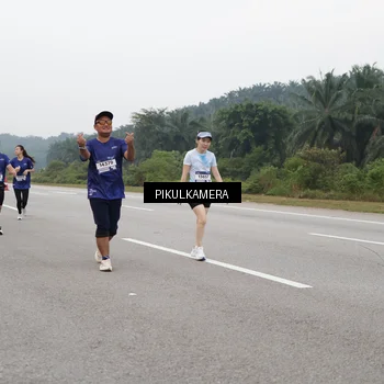 Runner Photo 7496163