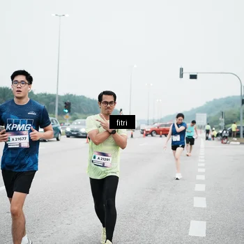 Runner Photo 7496173