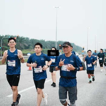 Runner Photo 7496175