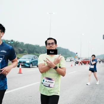Runner Photo 7496180