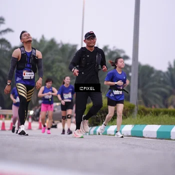 Runner Photo 7496181