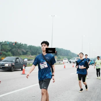 Runner Photo 7496192