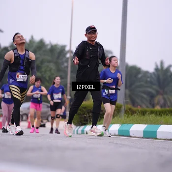 Runner Photo 7496208
