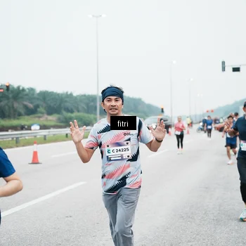 Runner Photo 7496210
