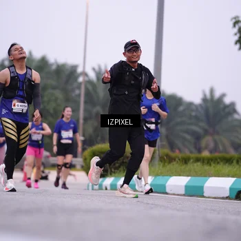 Runner Photo 7496218