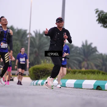 Runner Photo 7496230
