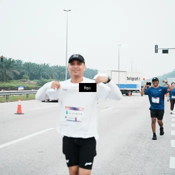 Runner Photo 7496251