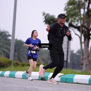 Runner Photo 7496265
