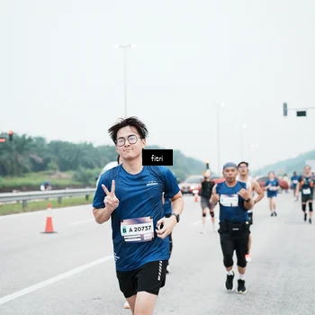 Runner Photo 7496276