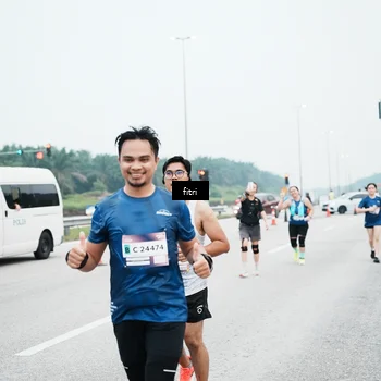 Runner Photo 7496280
