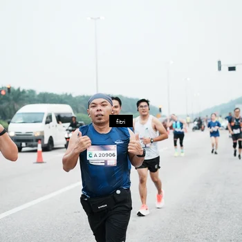 Runner Photo 7496290