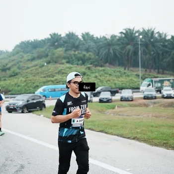 Runner Photo 7496304