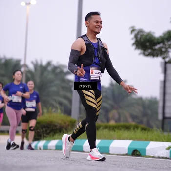 Runner Photo 7496305