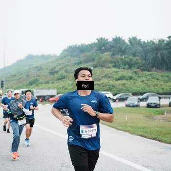 Runner Photo 7496307