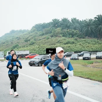 Runner Photo 7496309