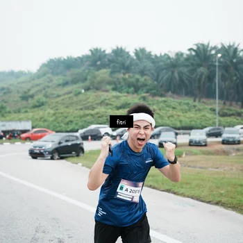 Runner Photo 7496318