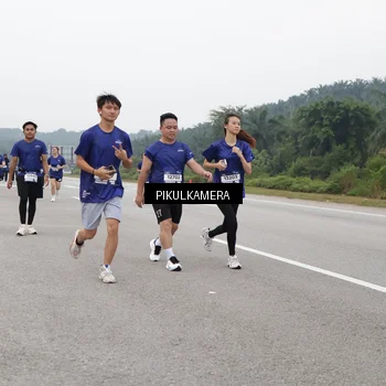 Runner Photo 7496327