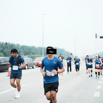 Runner Photo 7496338