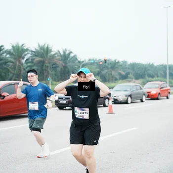 Runner Photo 7496363