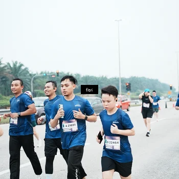 Runner Photo 7496375
