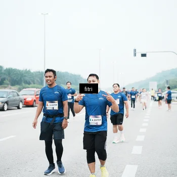 Runner Photo 7496381