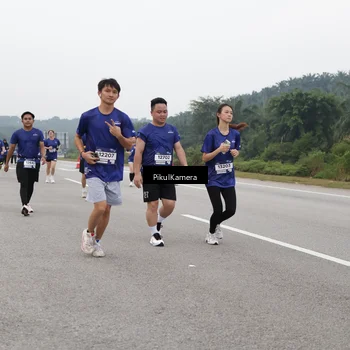 Runner Photo 7496388