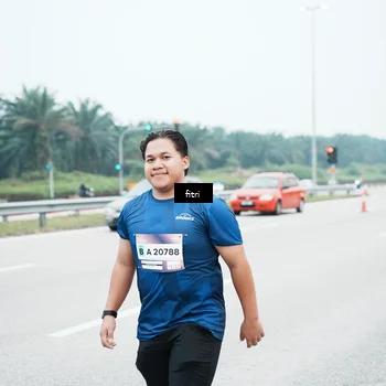 Runner Photo 7496390