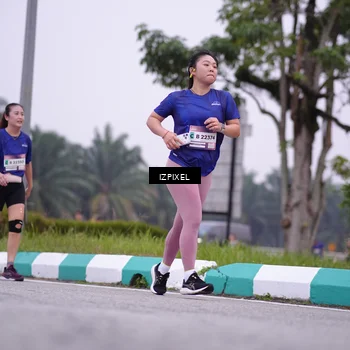 Runner Photo 7496414