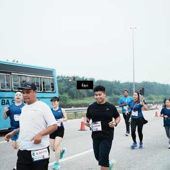 Runner Photo 7496446
