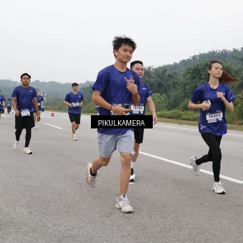 Runner Photo 7496466