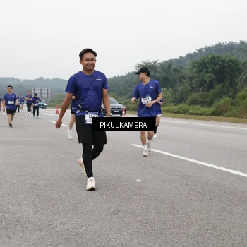 Runner Photo 7496468