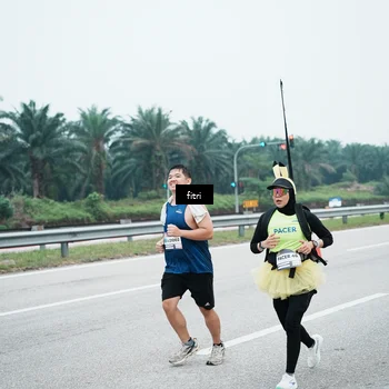 Runner Photo 7496474